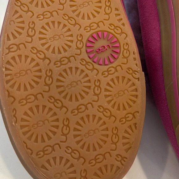 UGG Fuchsia Furry Slippers - Picture 4 of 7